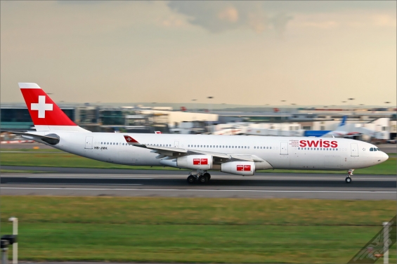 HB-JMK-SWR-2009-08-08EGLL