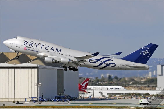 B-18206-CAL-2012-03-01KLAX