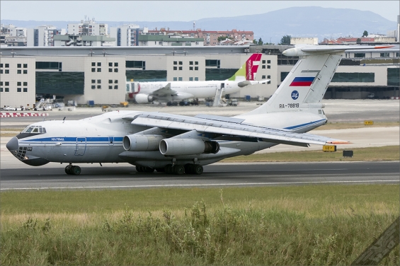 RA-78818-Russian Air Force-2012-06-16LPPT