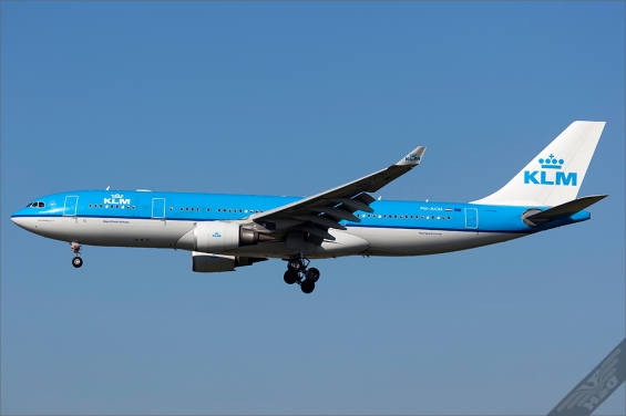 PH-AOH-KLM-2009-04-10EHAM