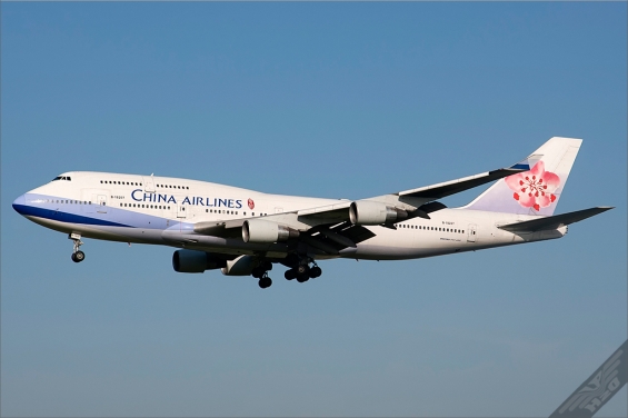 B-18207-CAL-2009-04-10EHAM