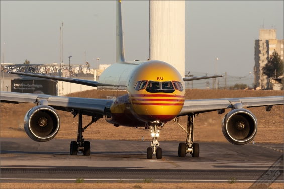 G-BIKU-DHX-2009-08-28LPPT