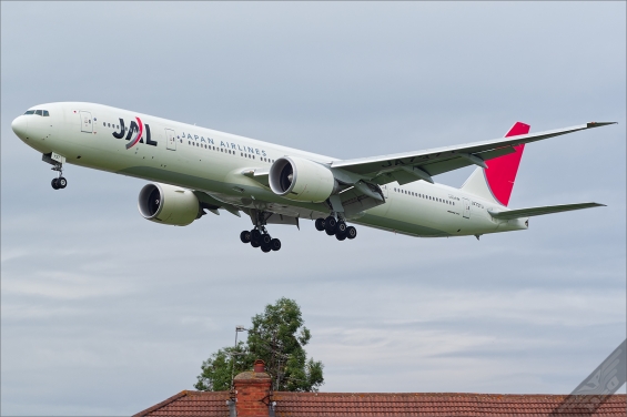 JA737J-JAL-2009-06-12EGLL