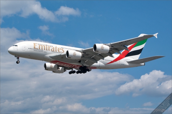 A6-EDC-UAE-2009-06-11EGLL